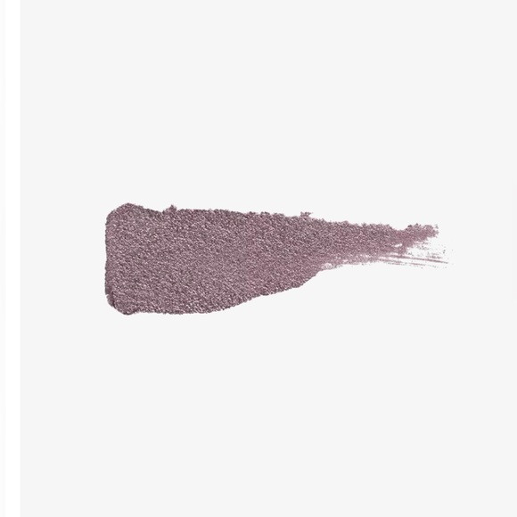 Easy to use, delivers effortless application
Intense Pigment - Picture 3 of 4